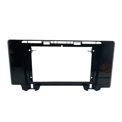 Moldura Fiamon 9’’ Citroen C3 2023 – Preto Piano para revenda, com acabamento premium e encaixe perfeito no painel.